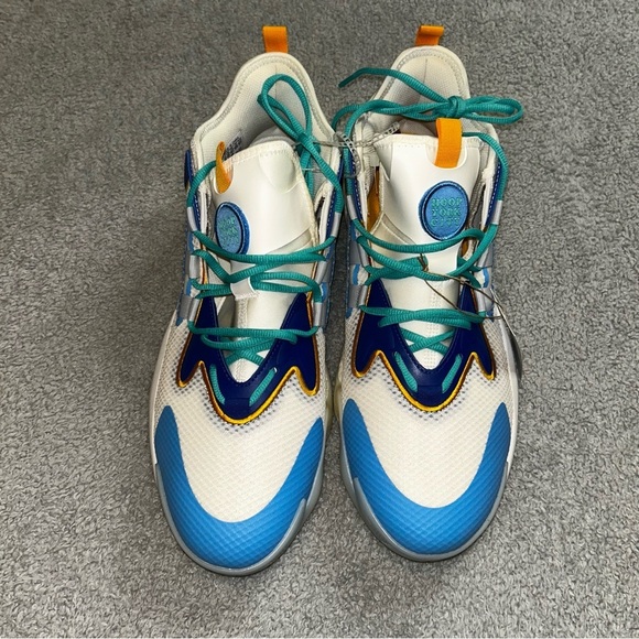 Men’s Size 14 Adidas Basketball SM BYW Select Boost Shoes PE Hoop York City